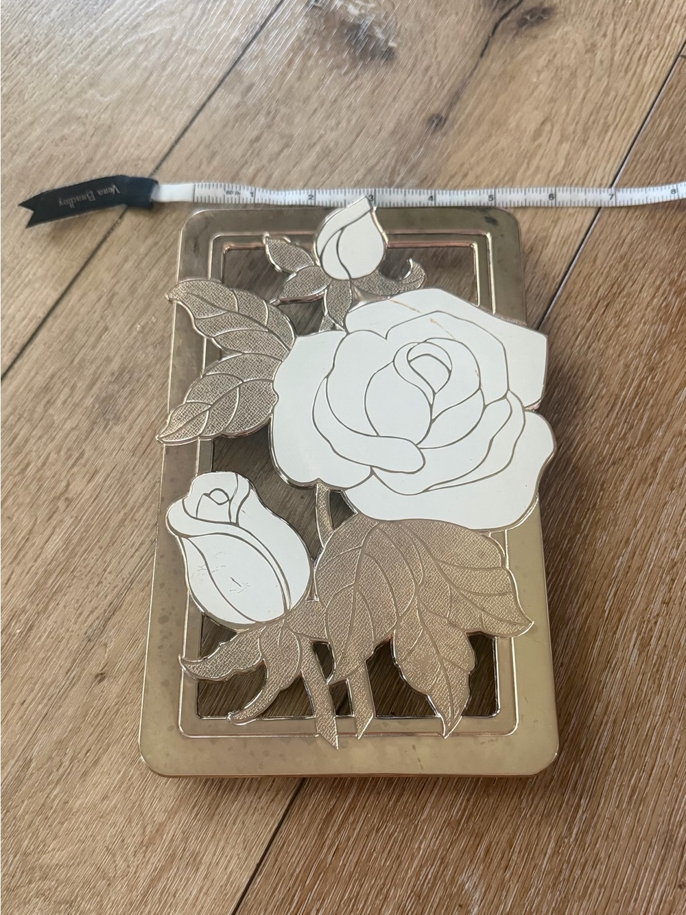 Wm. A. Rogers MCM ROSE TRIVET ~ Gold Tone Metal Footed ~ White Enamel